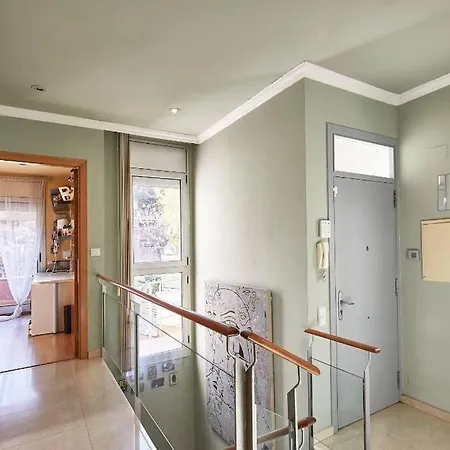 Tranquila Casa Con Jardin