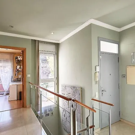 Tranquila Casa Con Jardin