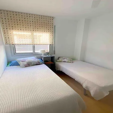 Tranquila Casa Con Jardin بيت للعطل *